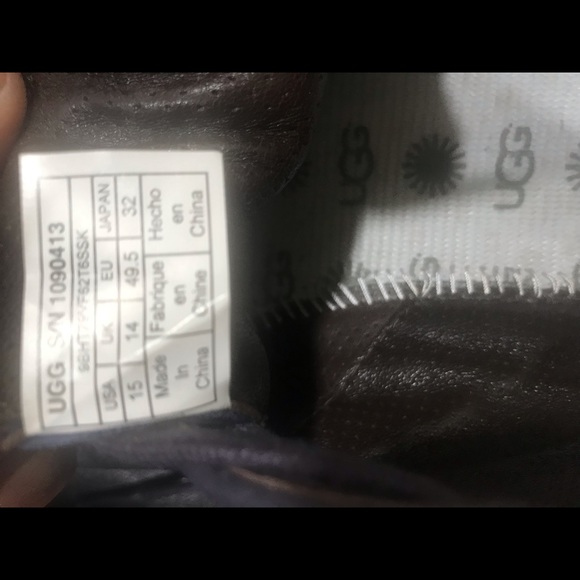 UGG shoe size 15 Men - Picture 3 of 5
